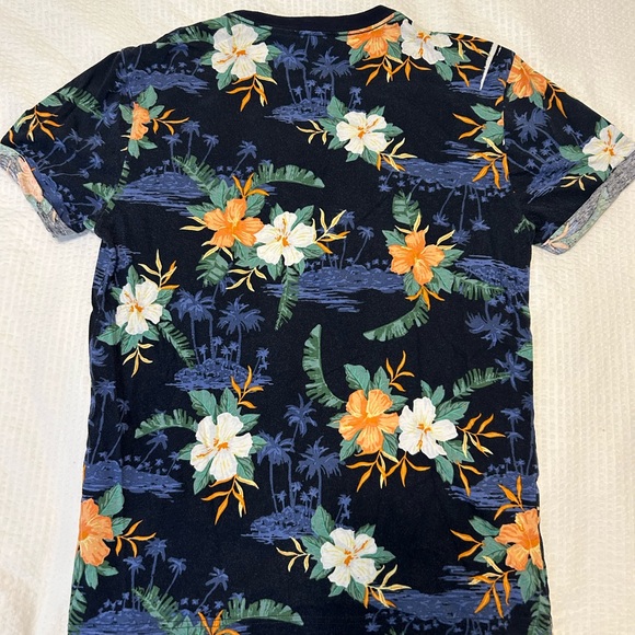 H&M Men’s Floral Summer T-Shirt (Size Small) - Picture 5 of 6